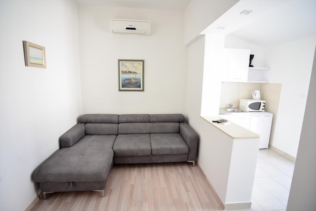 Villa Benelux Zadar Bagian luar foto