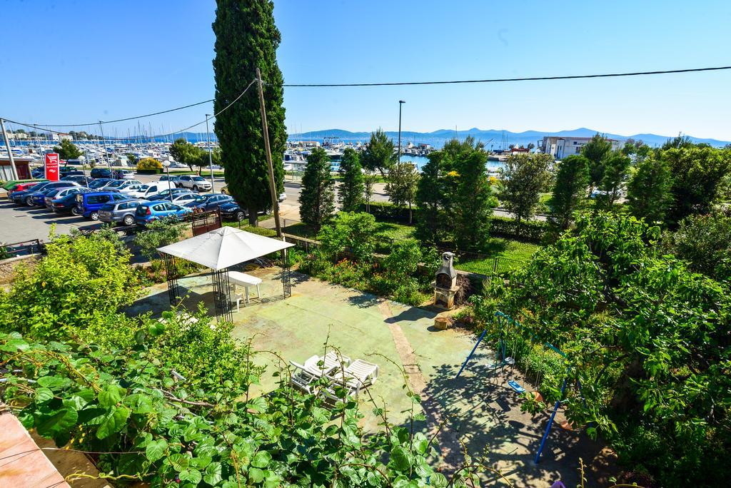 Villa Benelux Zadar Bagian luar foto