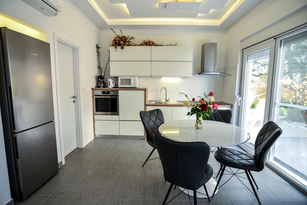 Villa Benelux Zadar Bagian luar foto