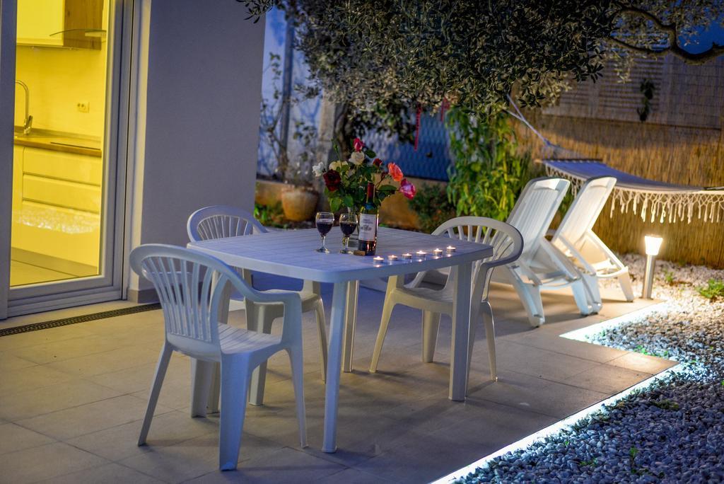 Villa Benelux Zadar Bagian luar foto