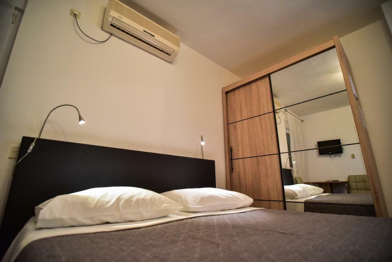 Villa Benelux Zadar Bagian luar foto