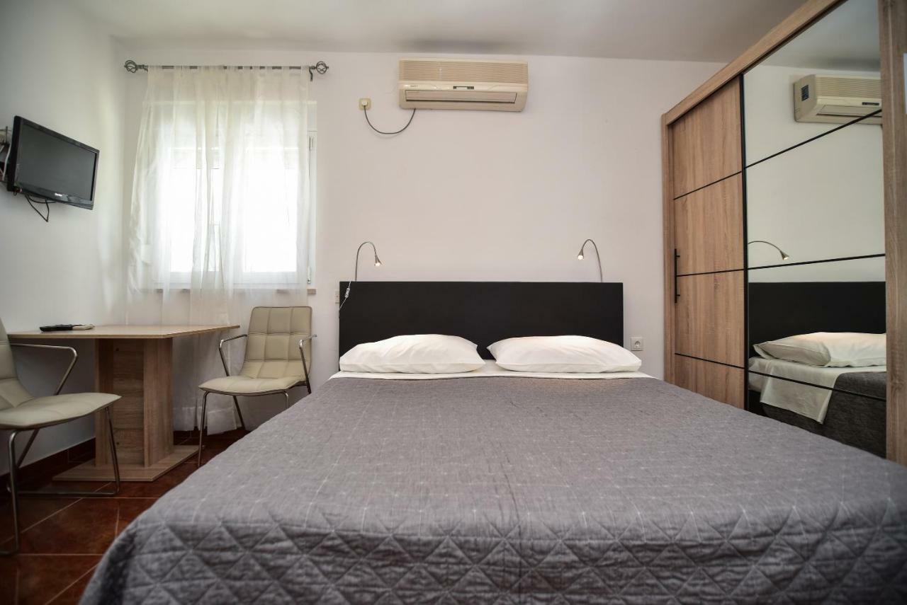 Villa Benelux Zadar Bagian luar foto