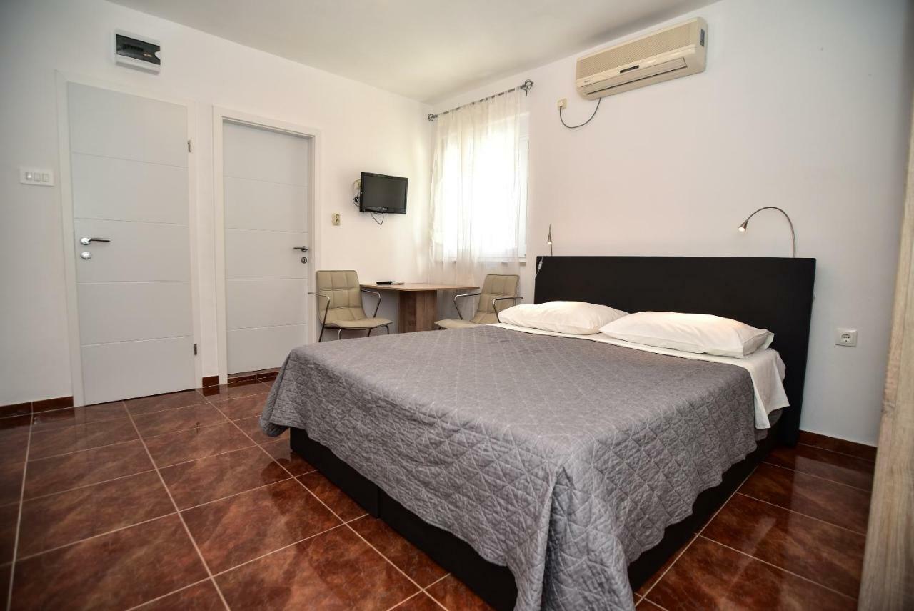 Villa Benelux Zadar Bagian luar foto