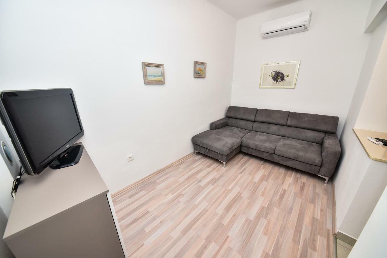 Villa Benelux Zadar Bagian luar foto
