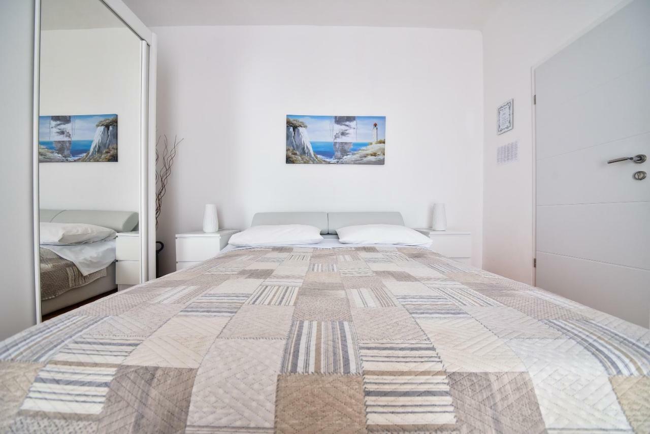 Villa Benelux Zadar Bagian luar foto